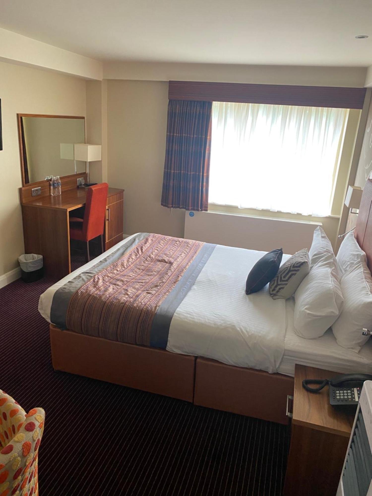 315 Bar & Restaurant Hotel ฮัดเดอร์สฟิลด์ ภายนอก รูปภาพ